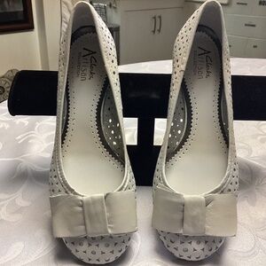 CLARKS ARTISAN white flats. Size 6